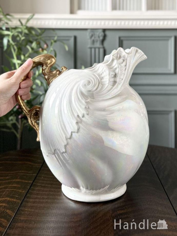 陶磁器のウォータージャグ