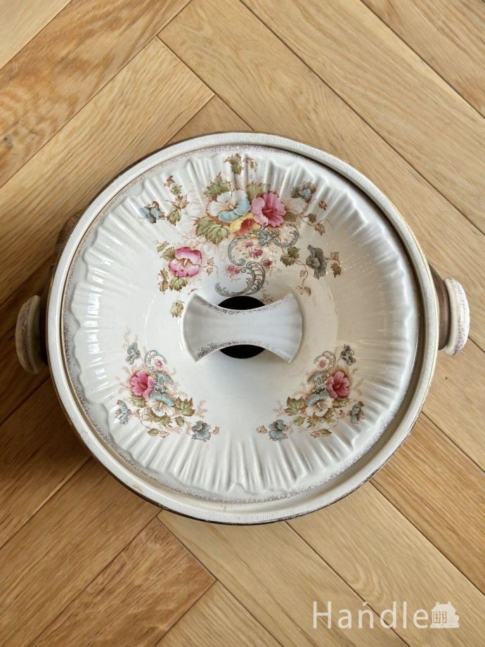 美しいお花模様が手描きされたアンティークの陶磁器、クラウンデボン社