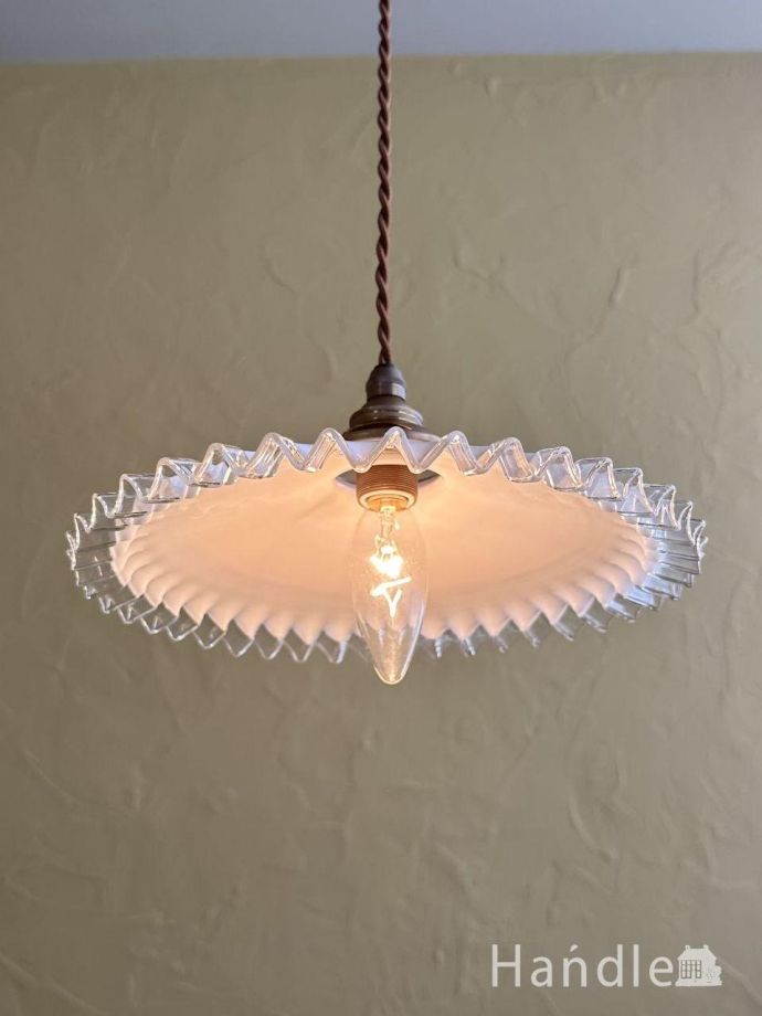 アンティーク照明の美しい灯り