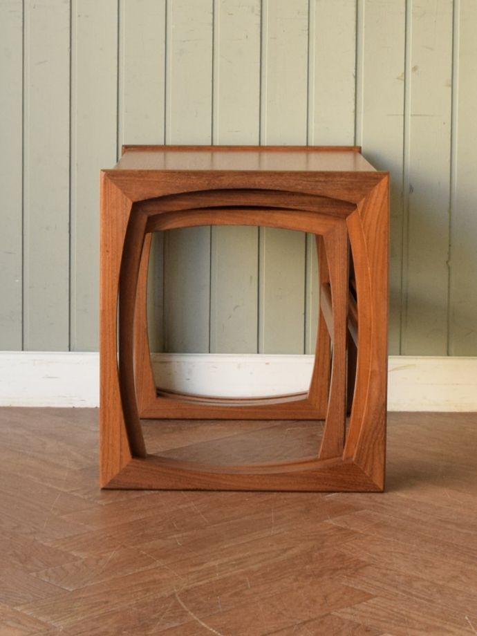 G-PLANのテーブルの側面