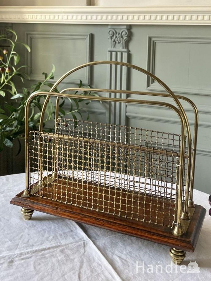 アンティークのおしゃれなマガジンラック