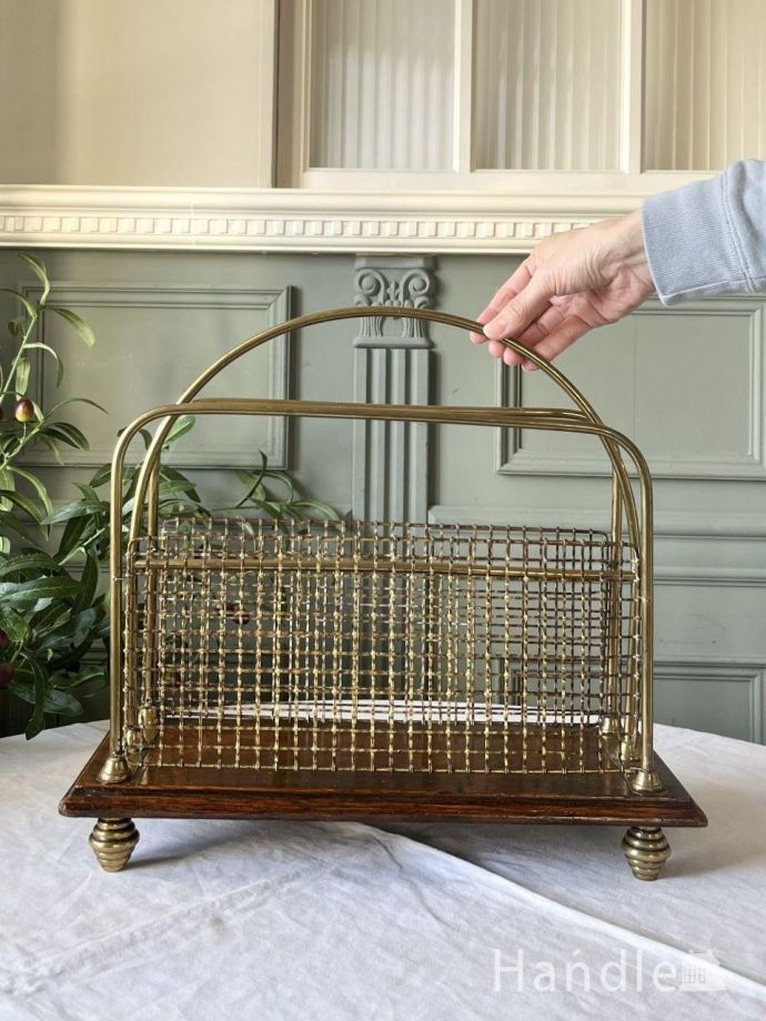 アンティークのおしゃれなマガジンラック