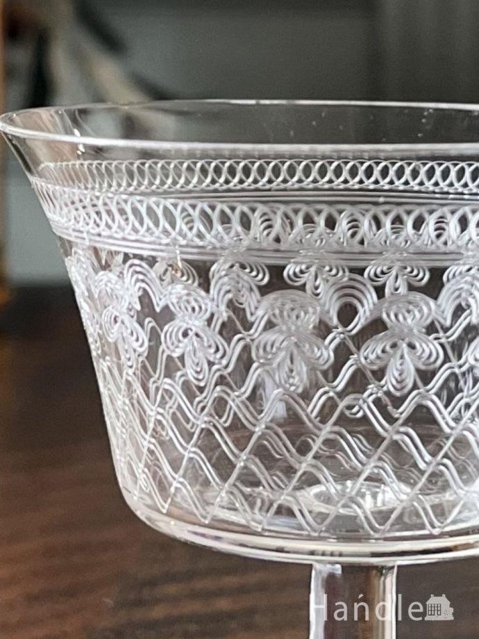 食卓を華やかにしてくれるテーブルグラス