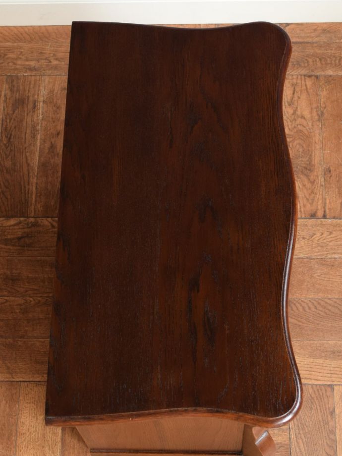 フランスのチェストの天板