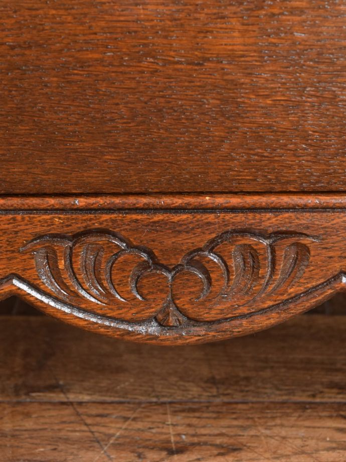 コモードの装飾