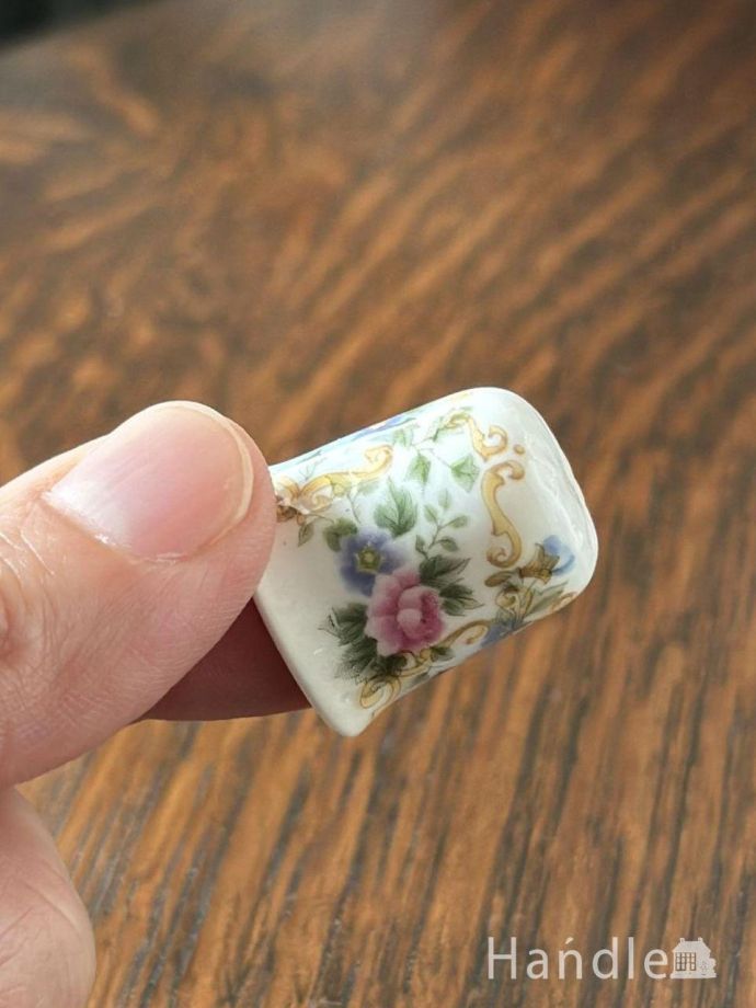 英国アンティークのおしゃれなシンブル