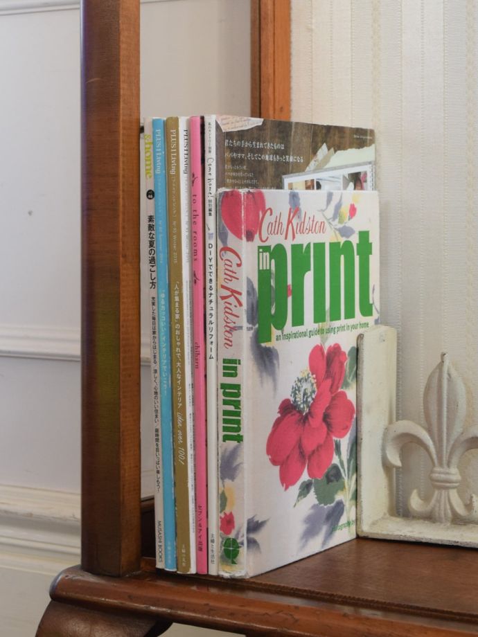 収納たっぷりのキャビネット