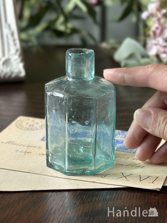 アンティークのガラス雑貨