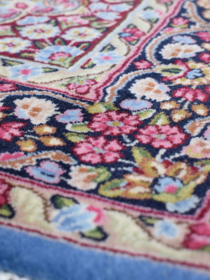 手結びされた芸術品