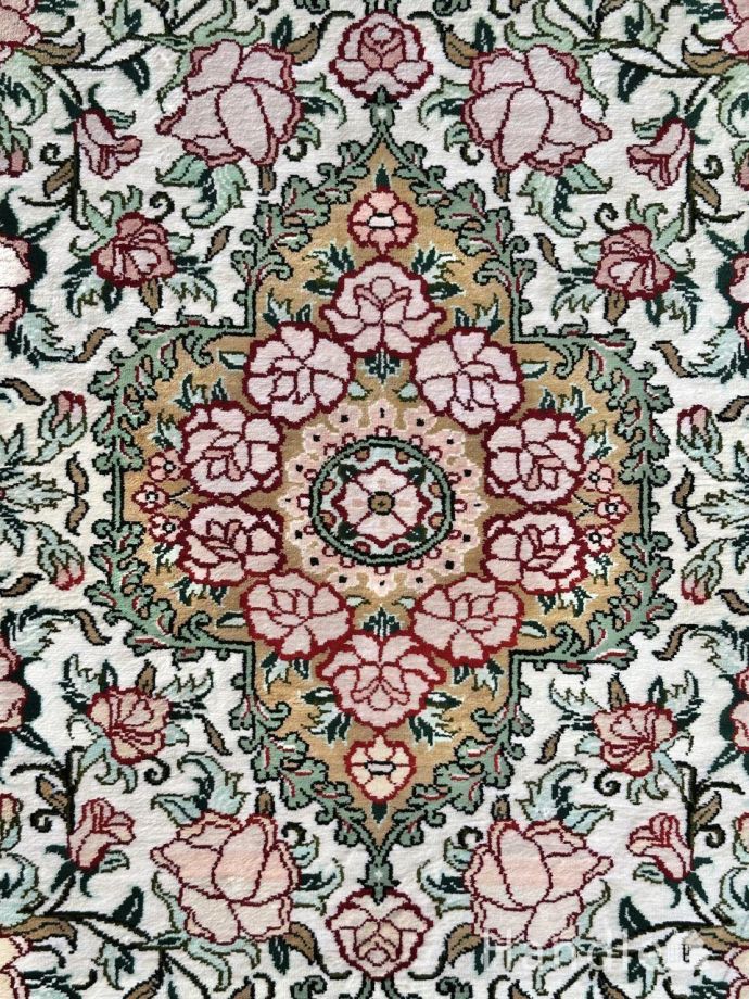 1点もののビンテージ絨毯