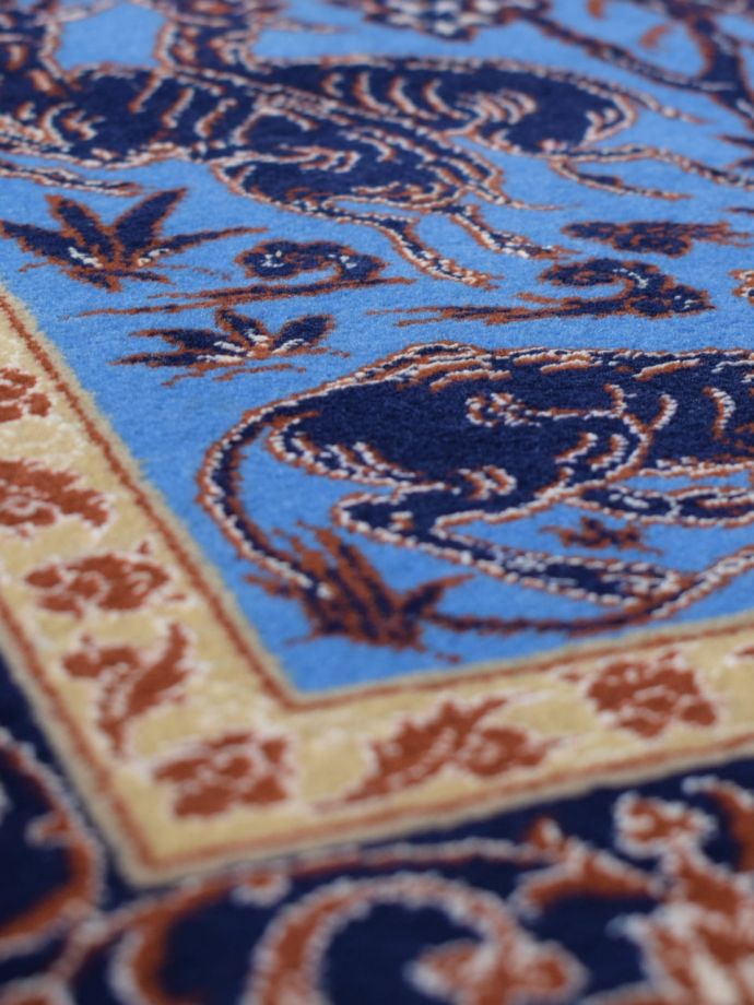 手結びされた芸術品