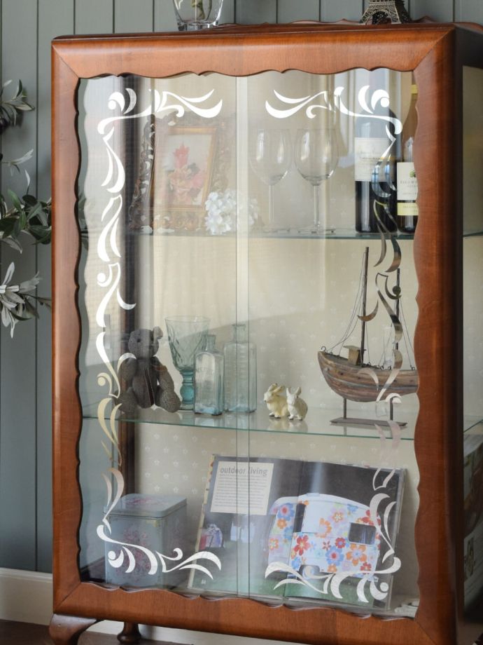 アンティークガラスの扉