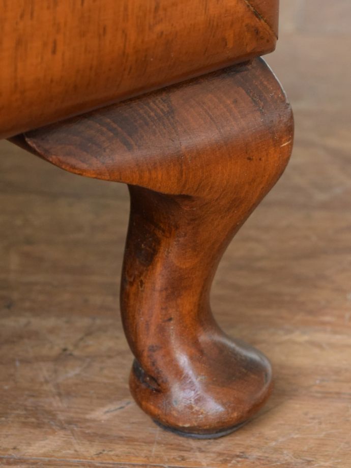 アンティーク家具の脚