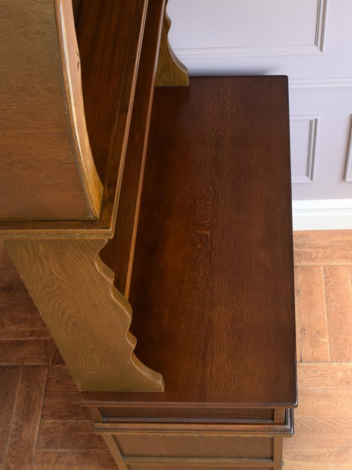 英国アンティークのおしゃれなキャビネット、オーク材のウェルッシュ