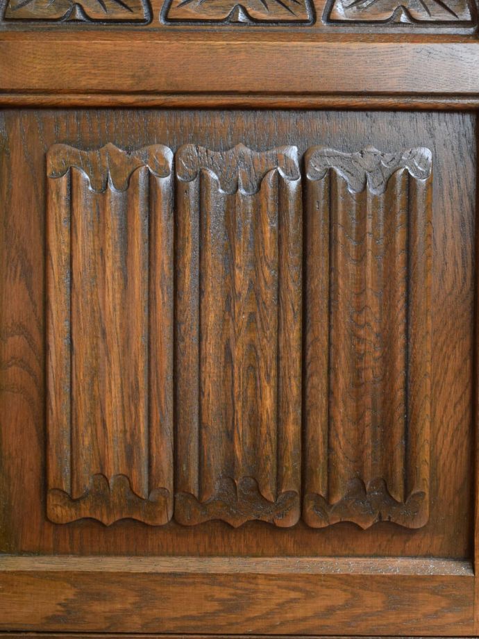 アンティークらしい彫