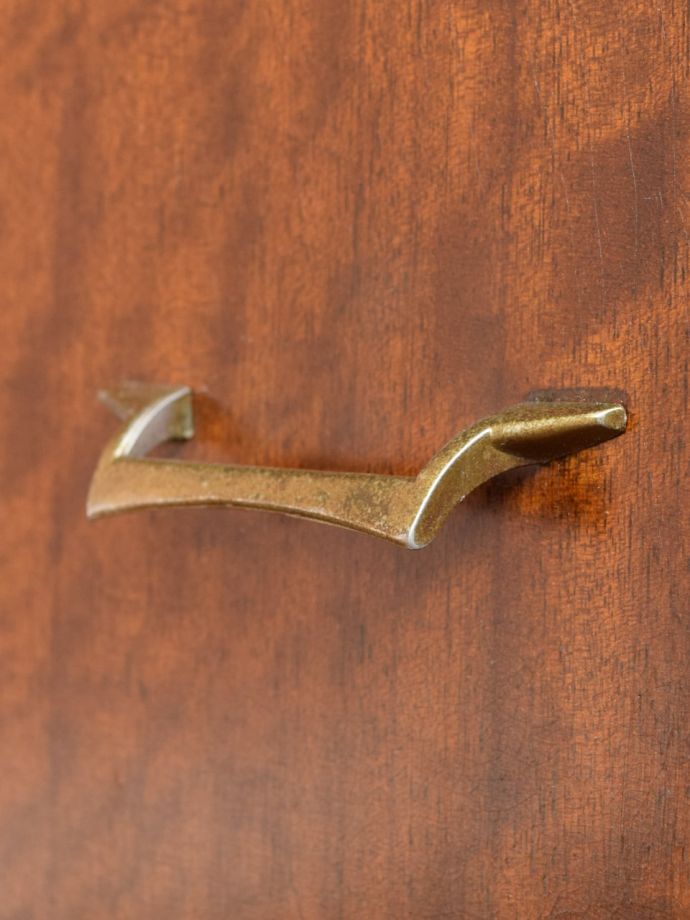 ビンテージ家具の木目