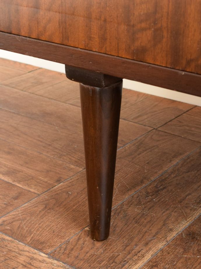 ビンテージ家具の脚