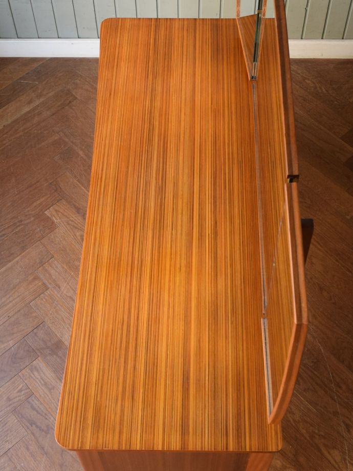 ビンテージ家具の天板