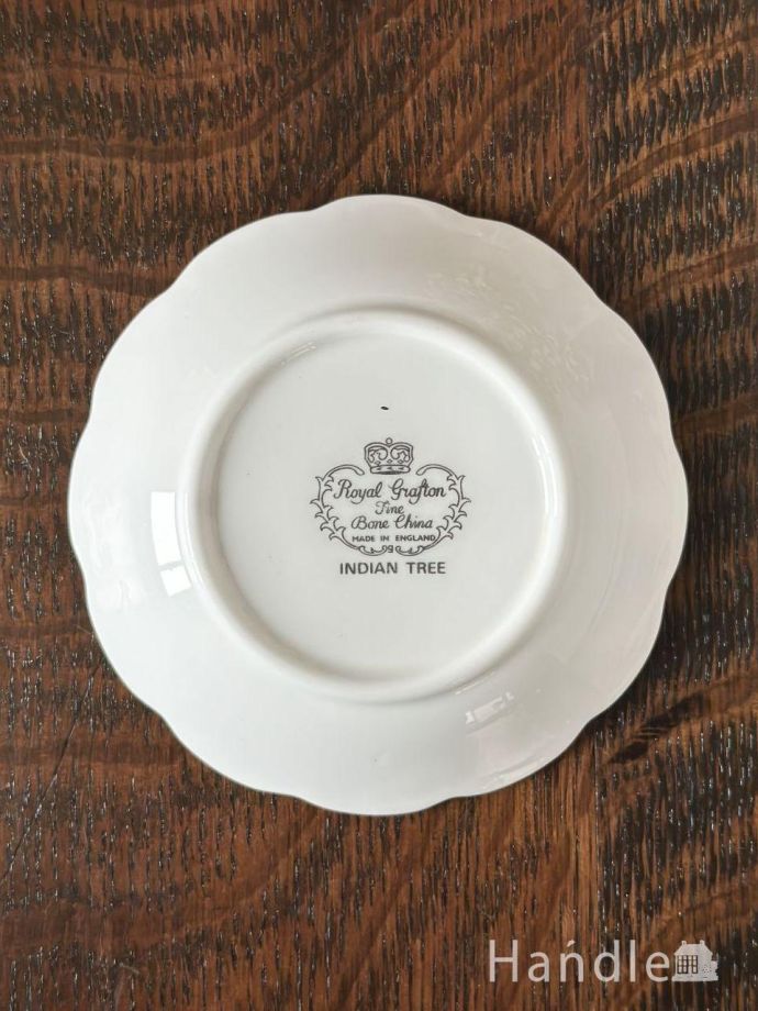 プレートの後ろ