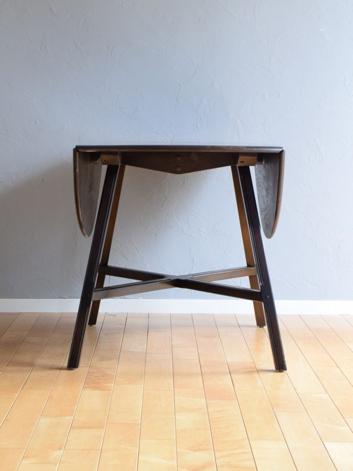 アーコールのバタフライテーブル