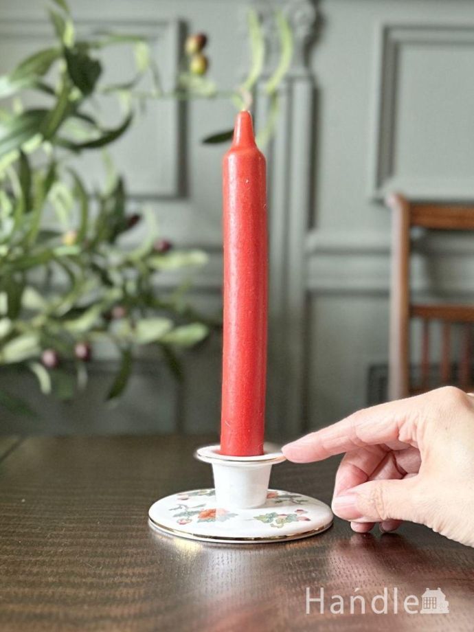 陶磁器のキャンドルスタンド