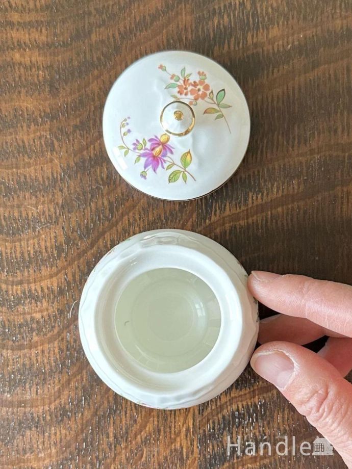 アンティークのトリンケットボックス