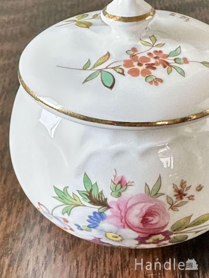 アンティークの小物入れ