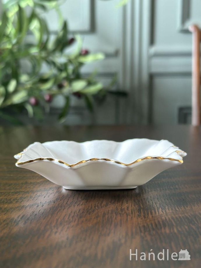 英国アンティークのおしゃれなトレイ