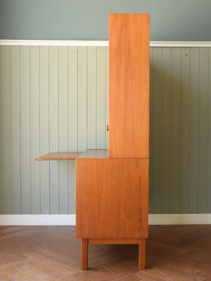 ビンテージ家具の側面