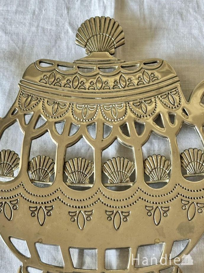 アンティーク真鍮製のトリベット