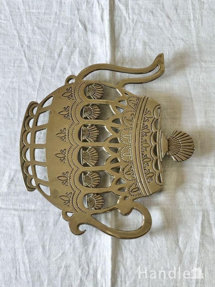 アンティークの真鍮トリベット