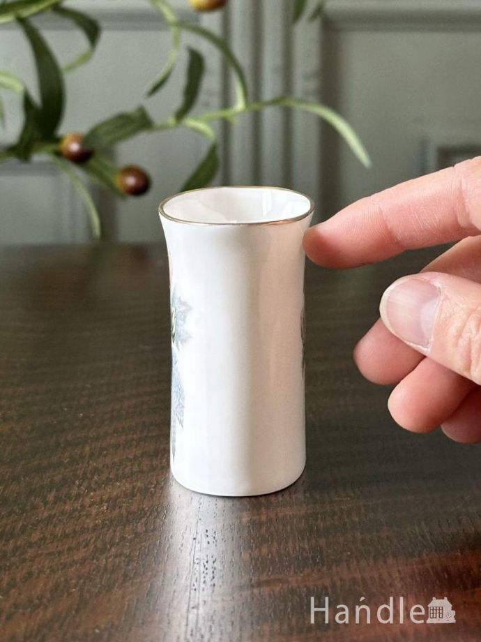 陶磁器のフラワーベース