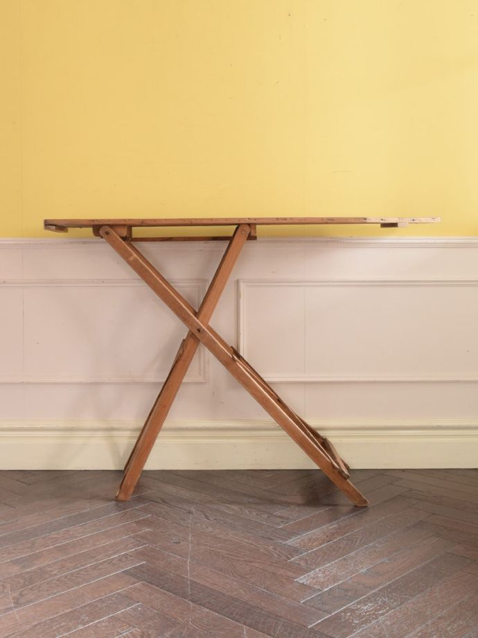 アイロンボードの側面