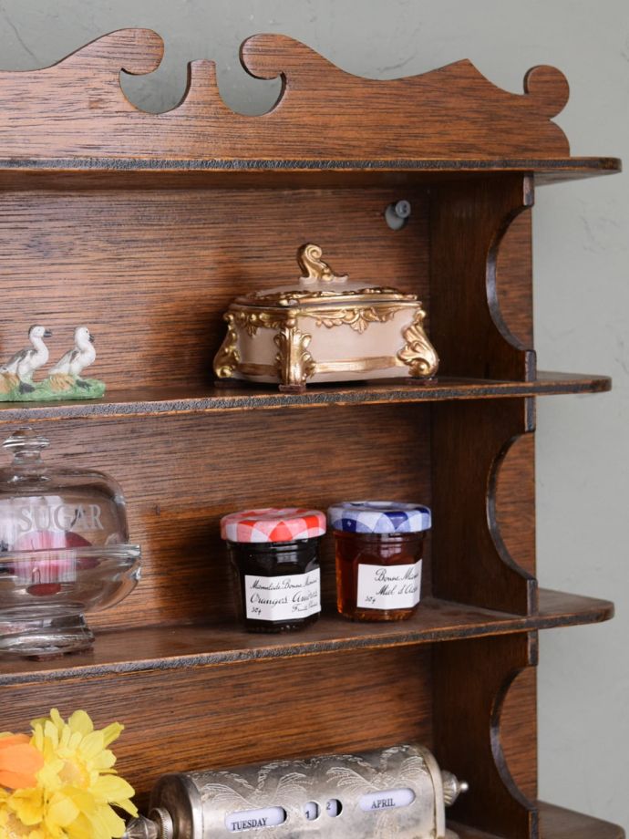 おしゃれなウォールシェルフ