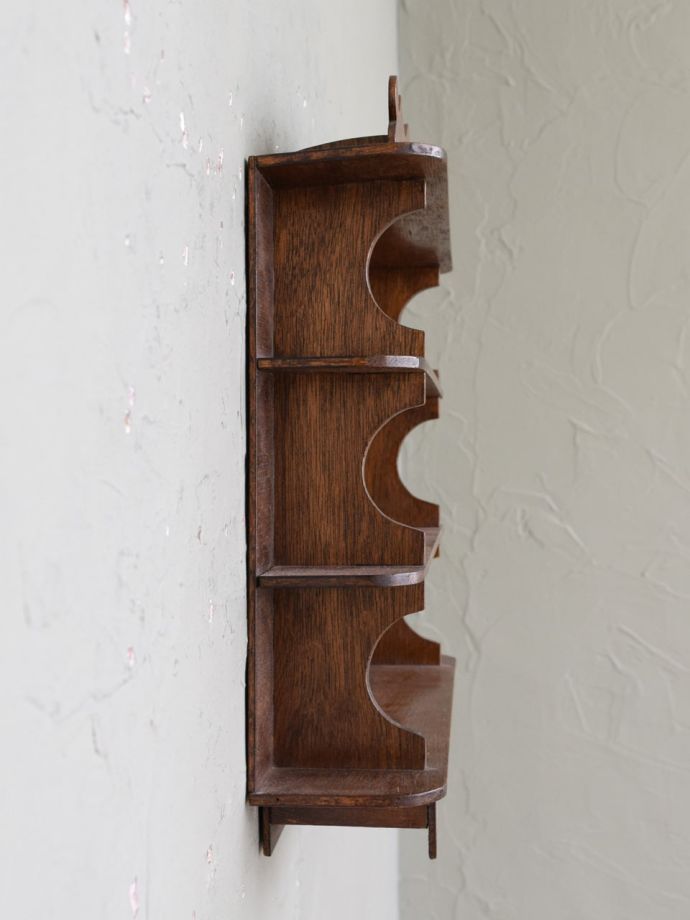 ウォールシェルフの側面