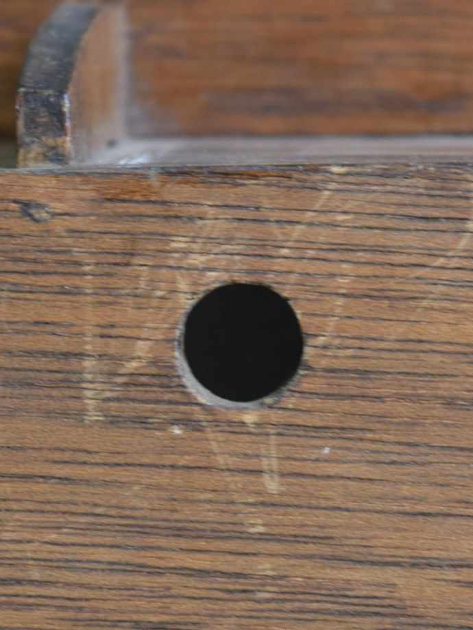 アンティークシェルフの取り付け