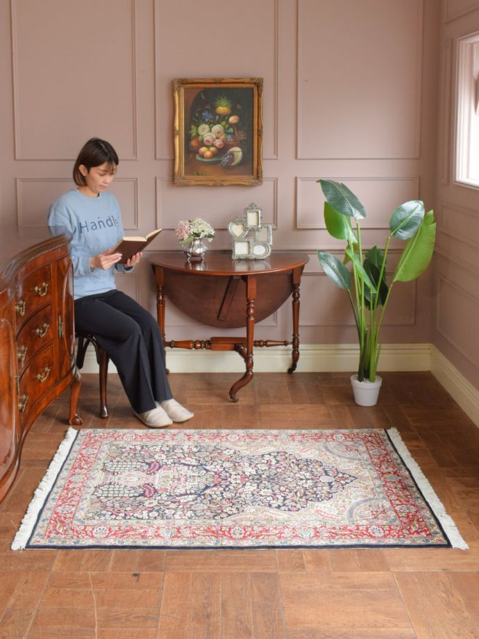 ケルマンの美しいペルシャ絨毯