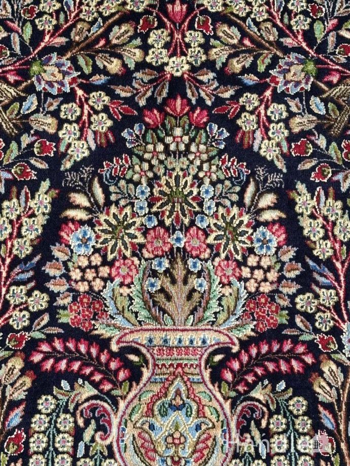 華やかな絨毯の柄