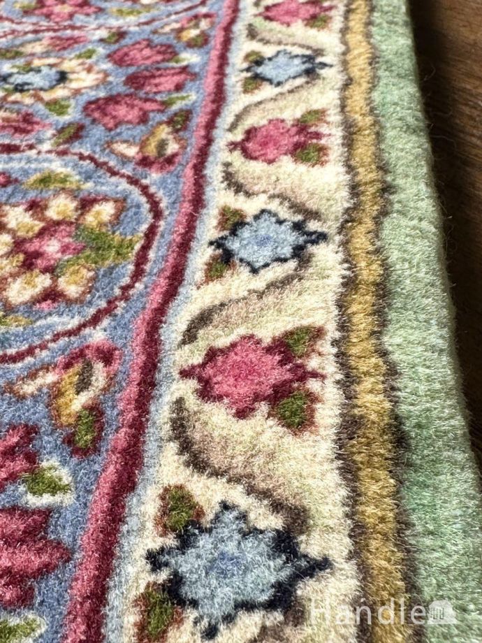 手結びされた芸術品