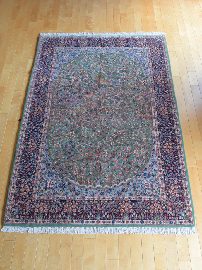 美しいペルシャ絨毯