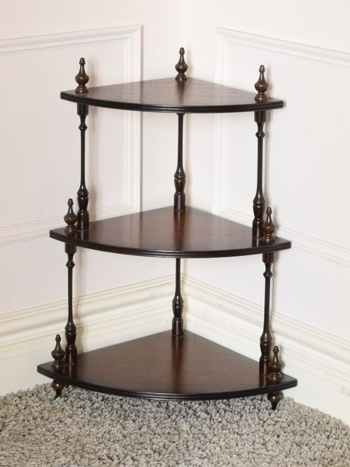 オープンシェルフの棚