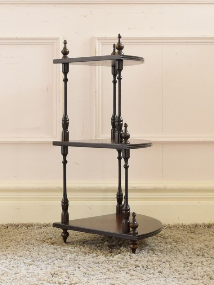 キャビネットの側面