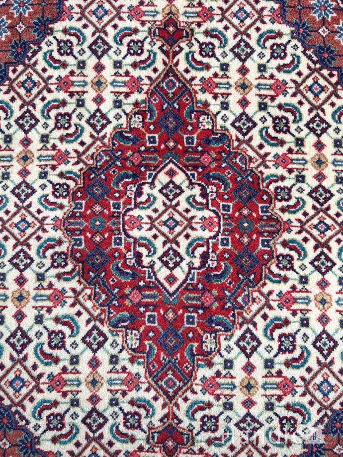 1点もののビンテージ絨毯