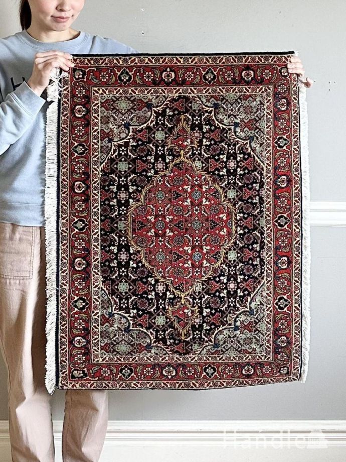 ビンテージのおしゃれな絨毯