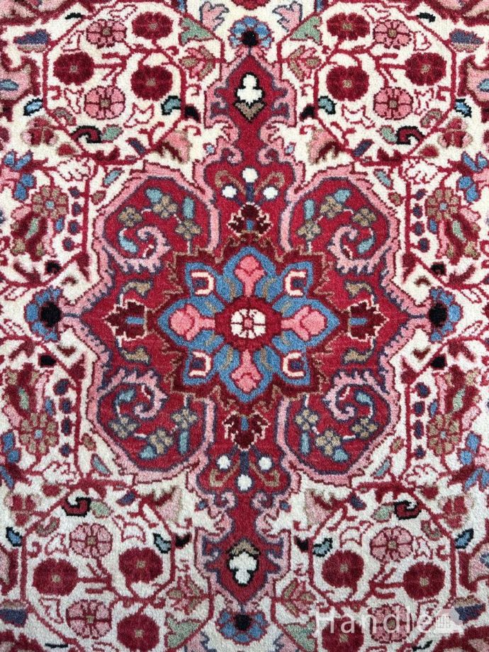 1点もののビンテージ絨毯