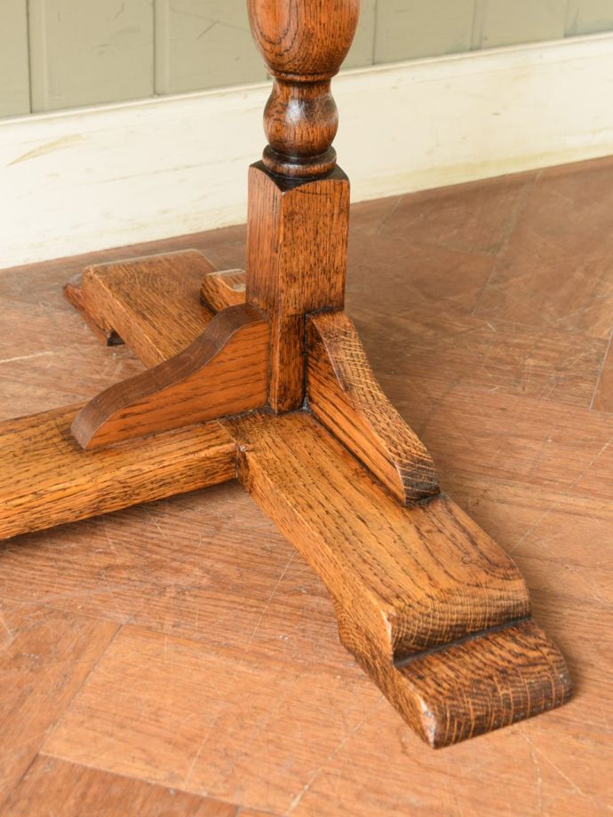 アンティーク家具の脚