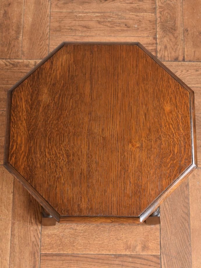 アンティークのテーブルの天板