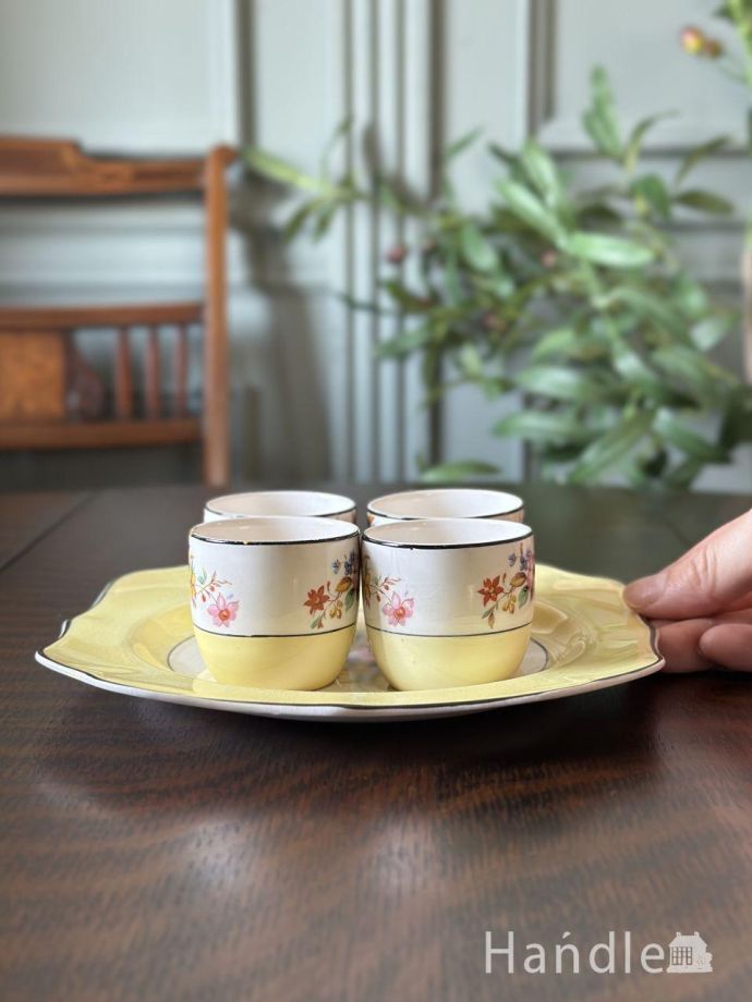 イギリスのエッグスタンド