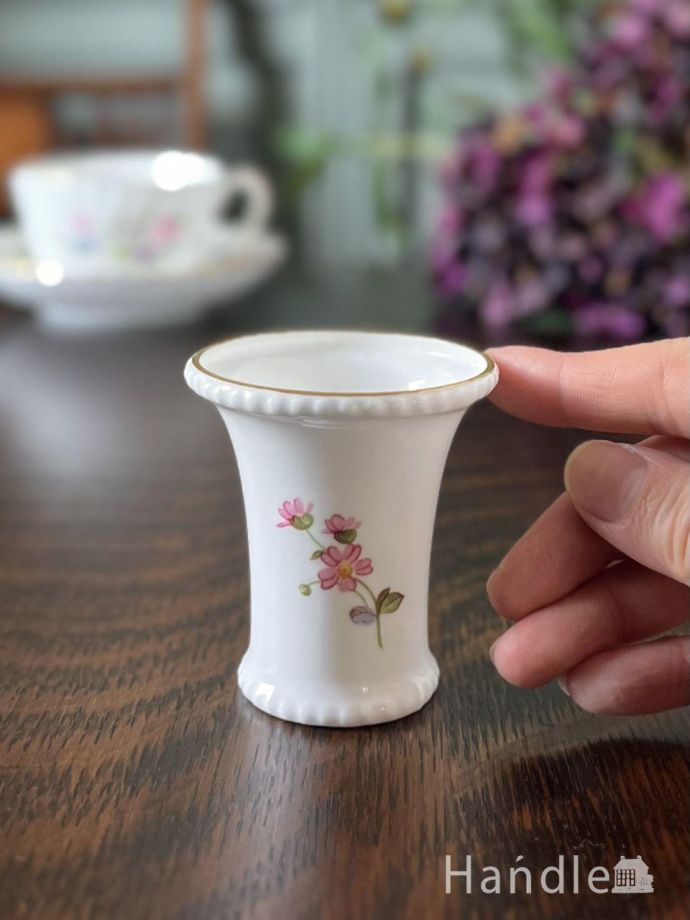 陶磁器のフラワーベース