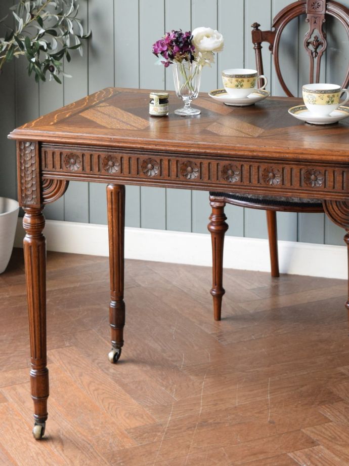 おしゃれなサイドテーブル